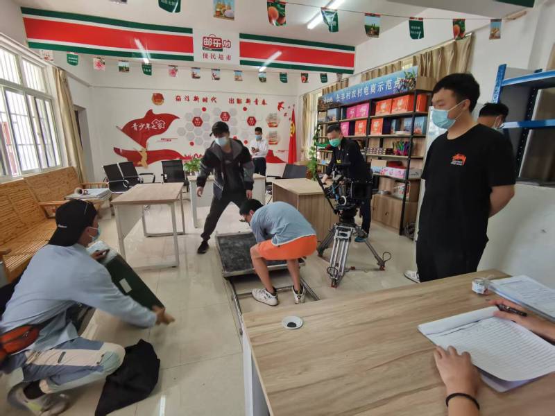 追星女孩心理学分析报告：安次区广告片拍摄公司揭秘饭圈应援式传播逻辑